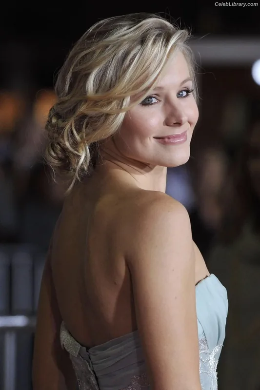 Kristen Bell photo 23 of 703