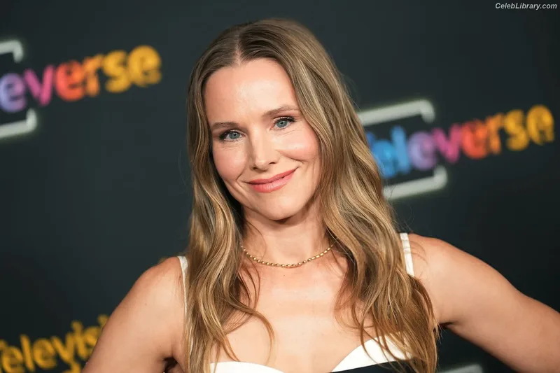 Kristen Bell photo 18 of 703