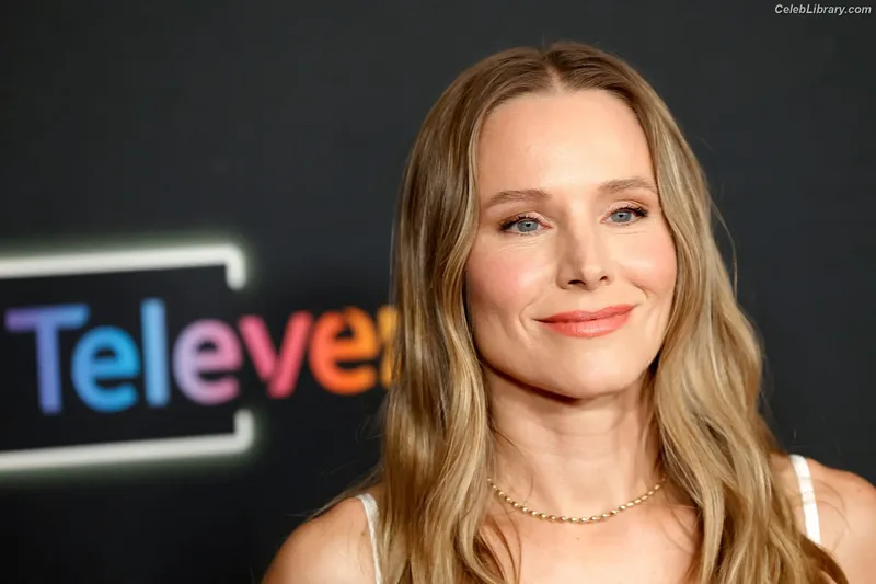 Kristen Bell photo 23 of 703