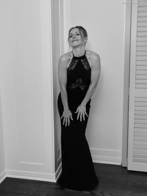Kristen Bell photo 23 of 703