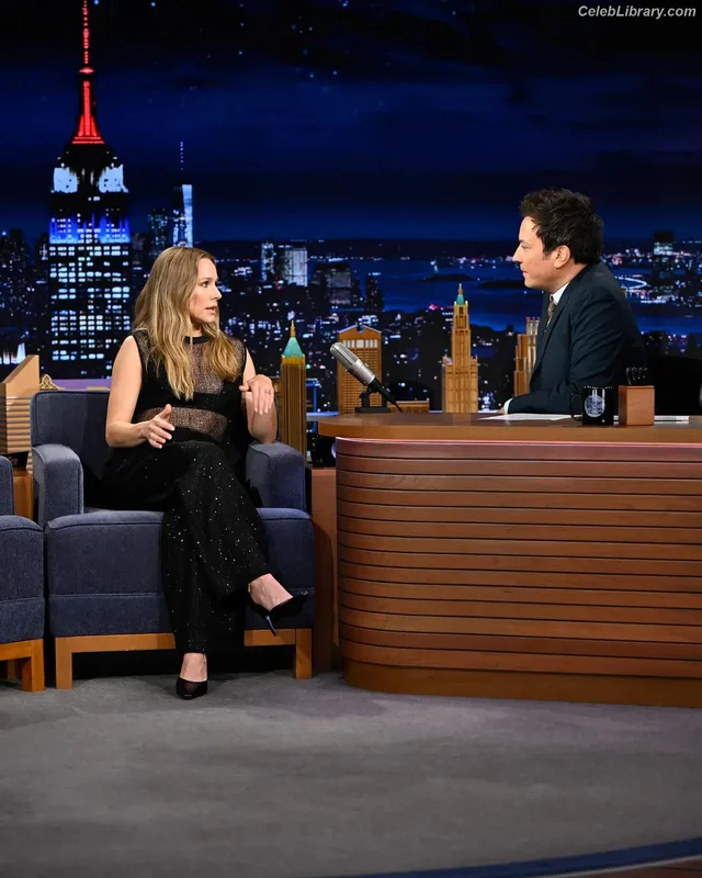 Kristen Bell photo 19 of 703