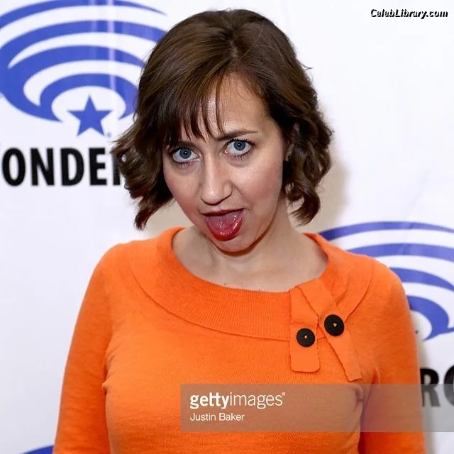Kristen Schaal photo 16 of 188