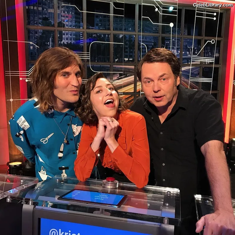 Kristen Schaal photo 4 of 188
