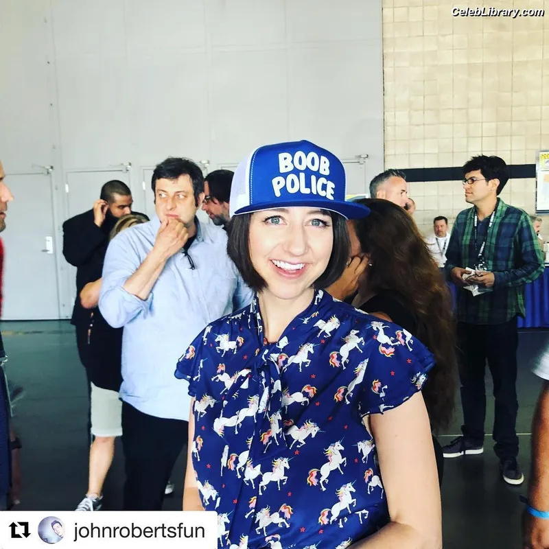 Kristen Schaal photo 18 of 188
