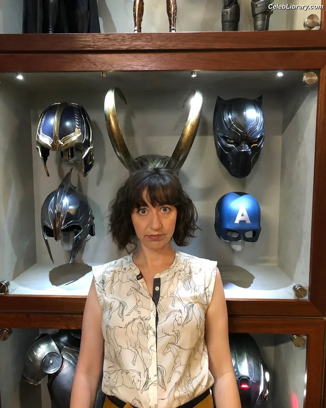 Kristen Schaal photo 3 of 188
