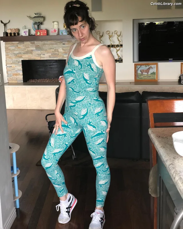 Kristen Schaal photo 16 of 188