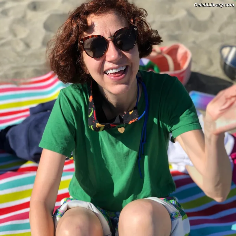 Kristen Schaal photo 21 of 188