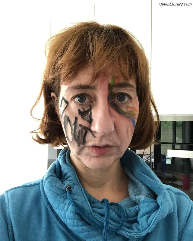 Kristen Schaal photo 11 of 188
