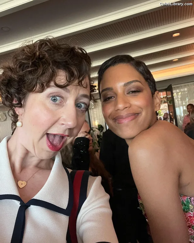 Kristen Schaal photo 22 of 188