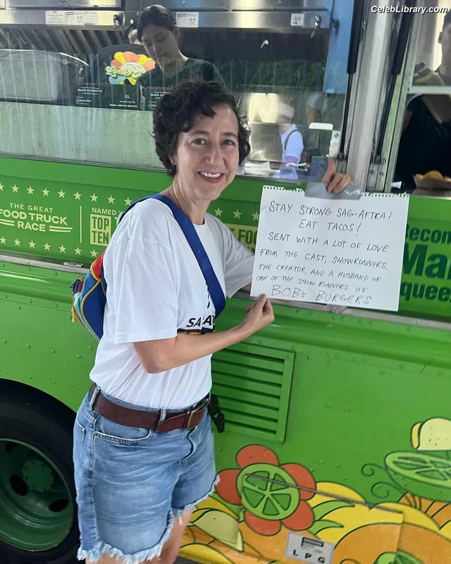 Kristen Schaal photo 8 of 188