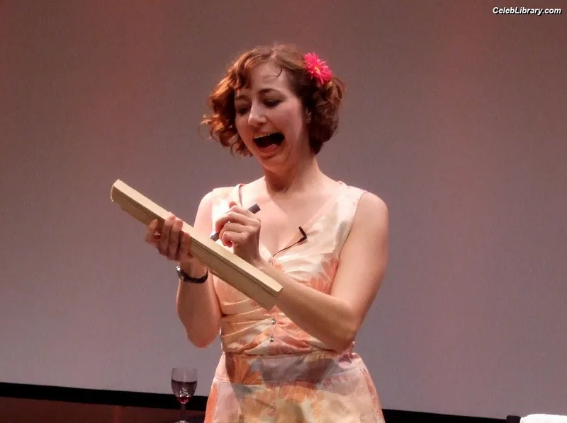 Kristen Schaal photo 9 of 188