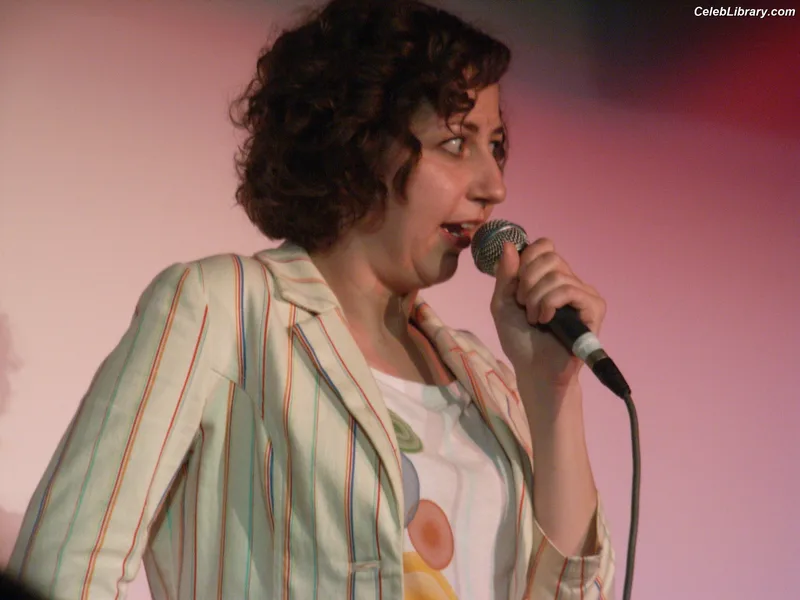 Kristen Schaal photo 5 of 188