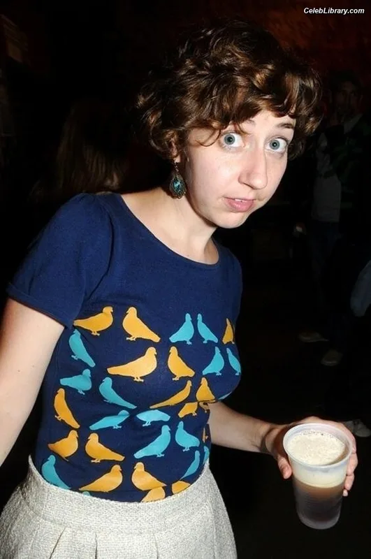 Kristen Schaal photo 16 of 188