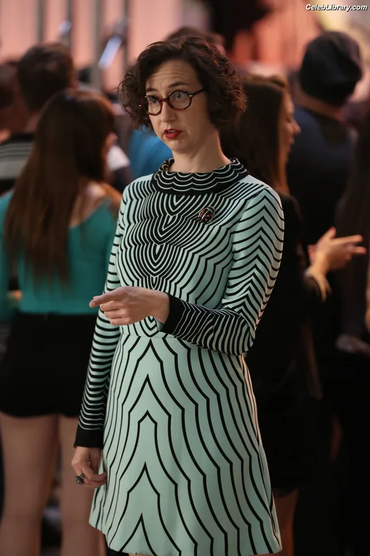 Kristen Schaal photo 19 of 188