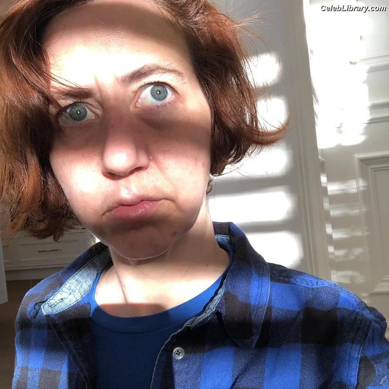 Kristen Schaal photo 2 of 188