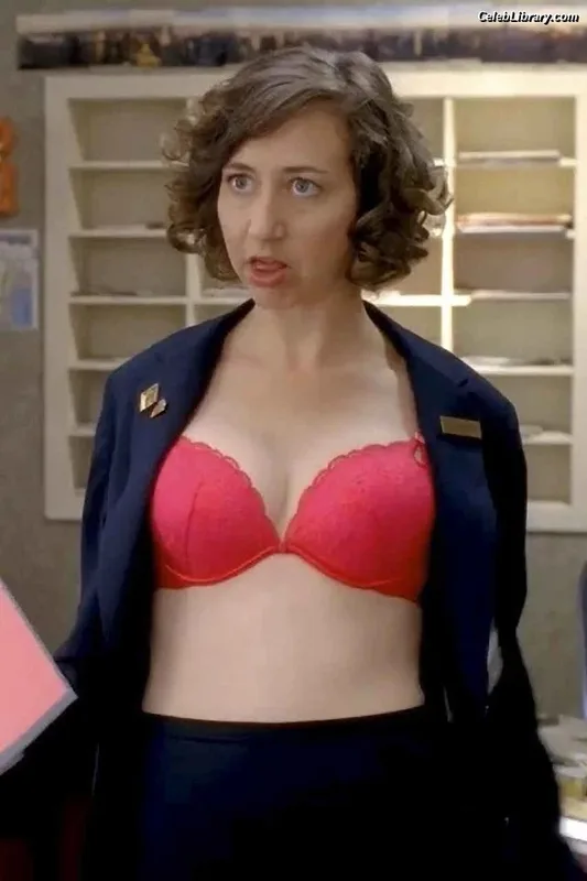 Kristen Schaal photo 13 of 188