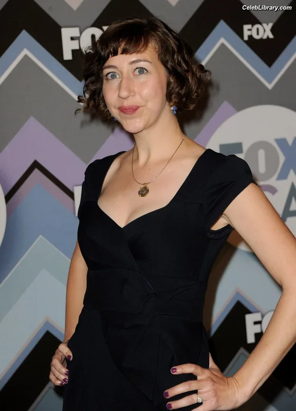 Kristen Schaal photo 5 of 188