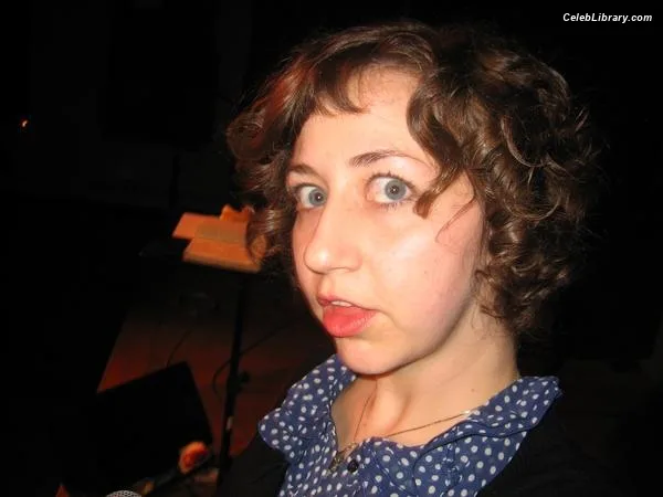 Kristen Schaal photo 8 of 188