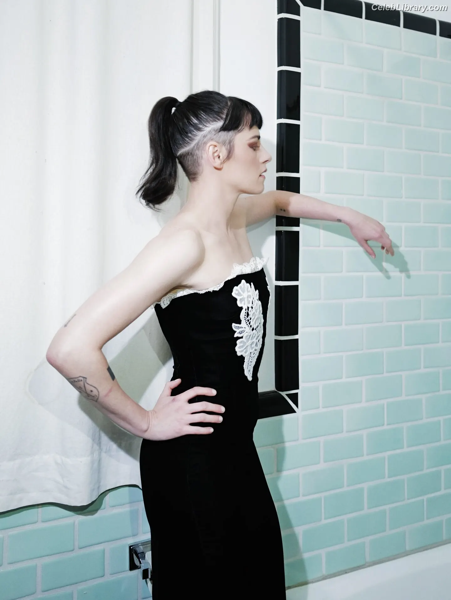 Kristen Stewart photo 11 of 1357
