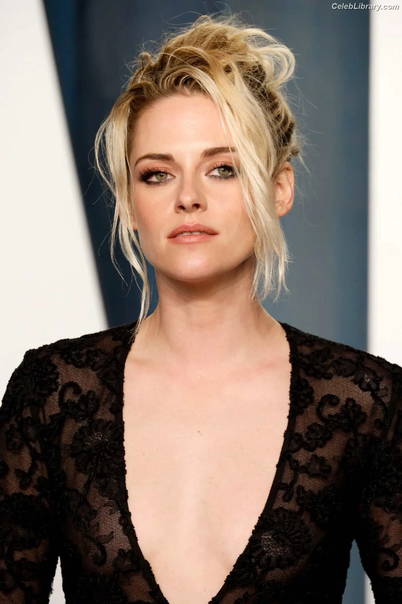 Kristen Stewart photo 11 of 1357