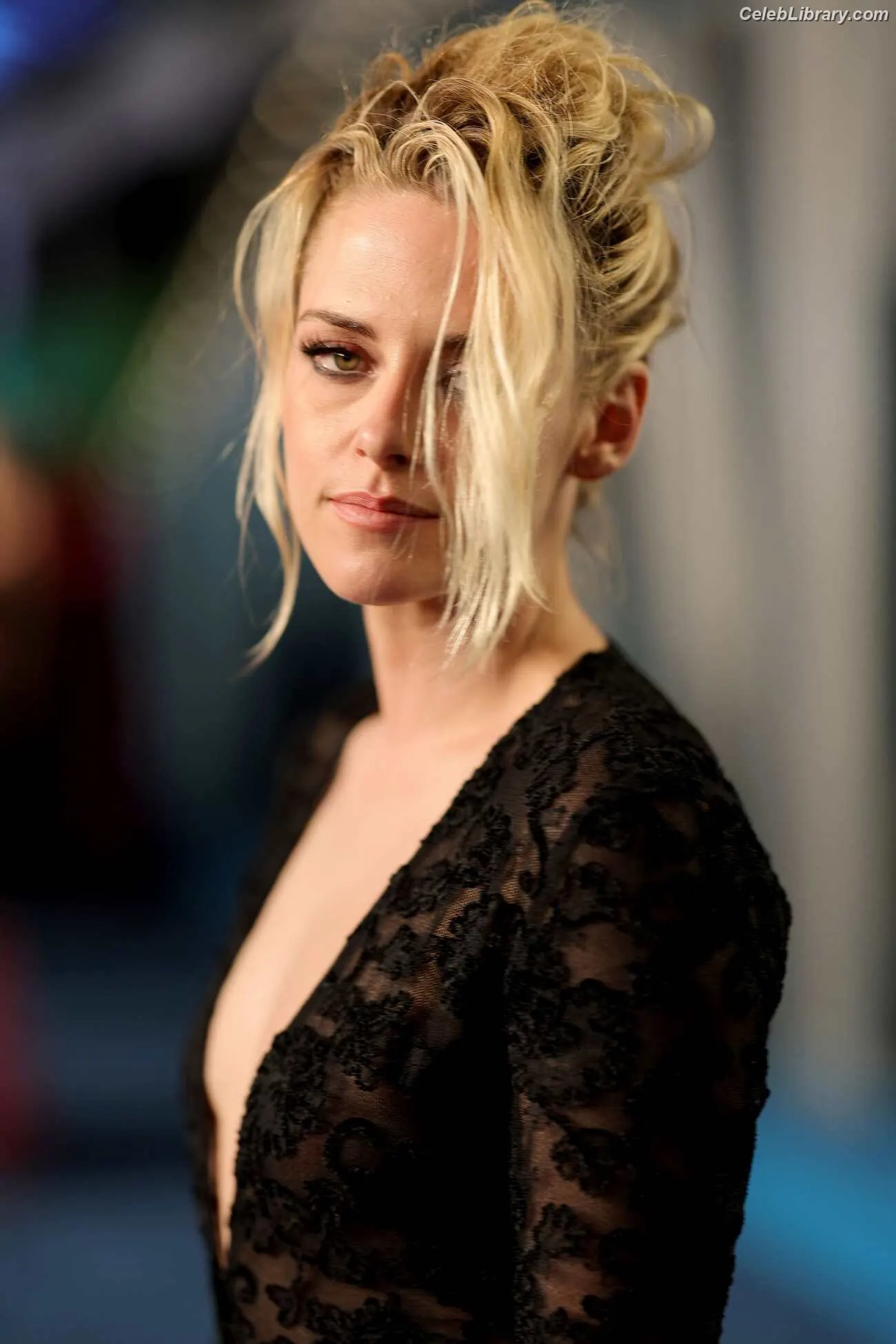 Kristen Stewart photo 16 of 1357