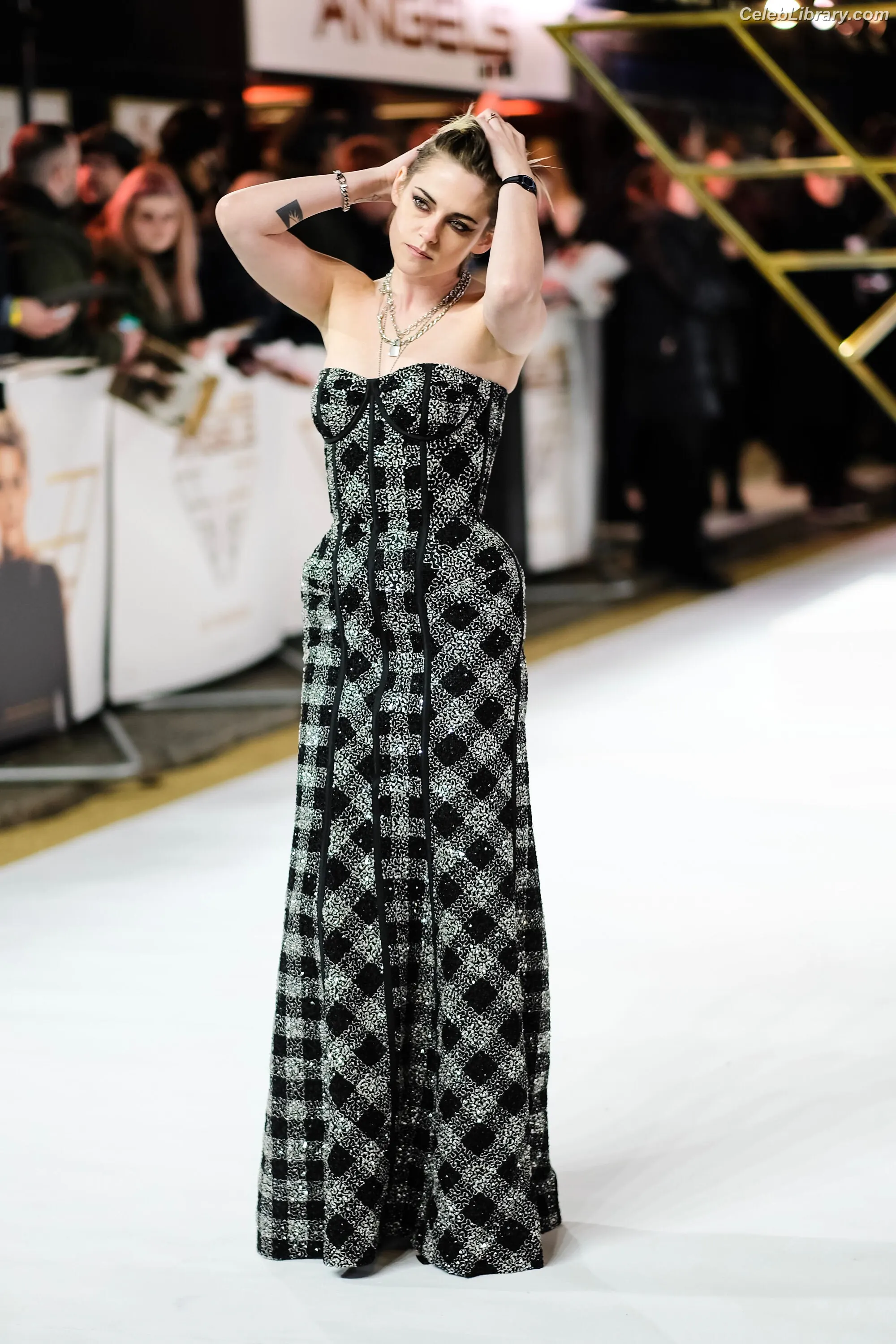 Kristen Stewart photo 19 of 1357