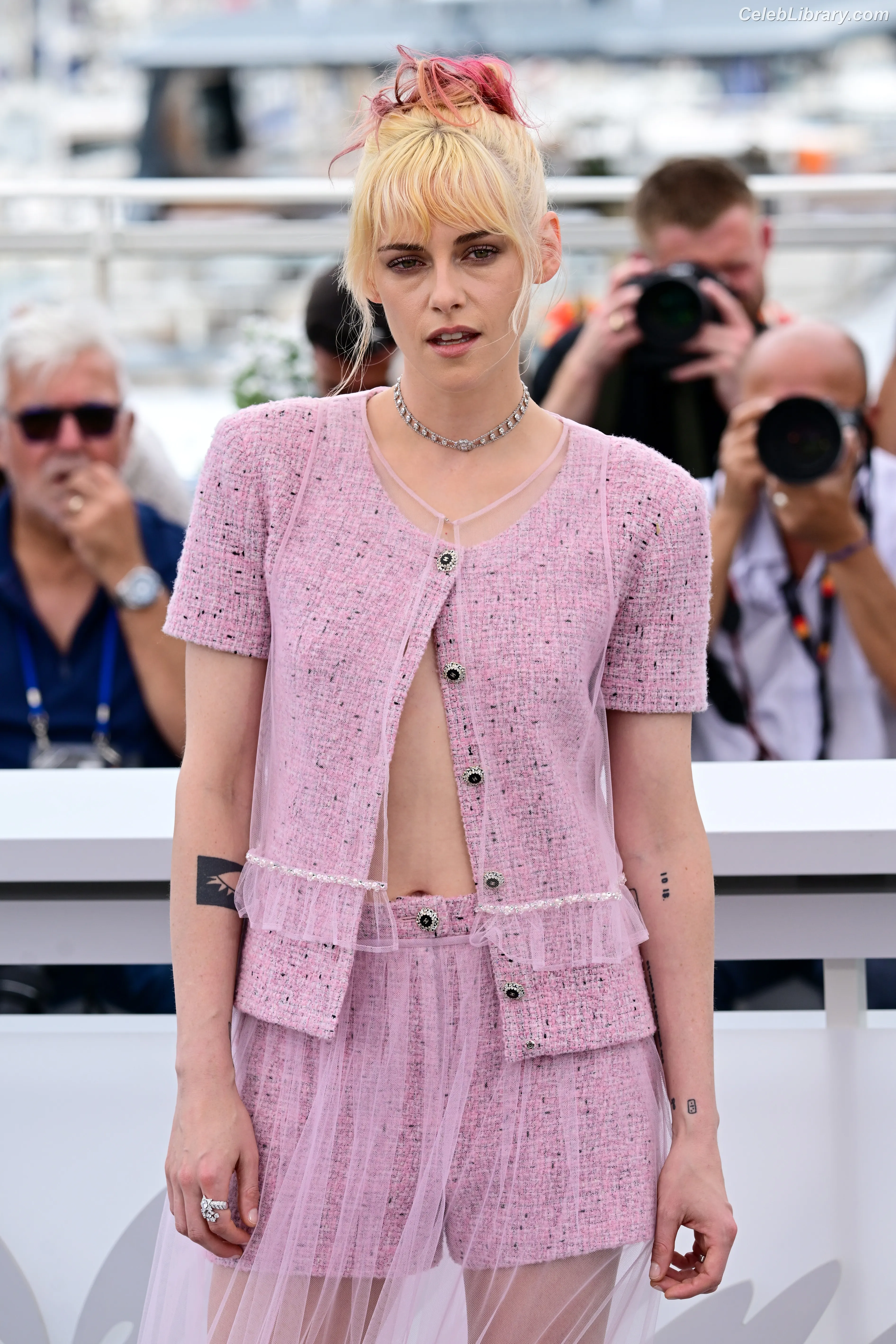 Kristen Stewart photo 16 of 1357