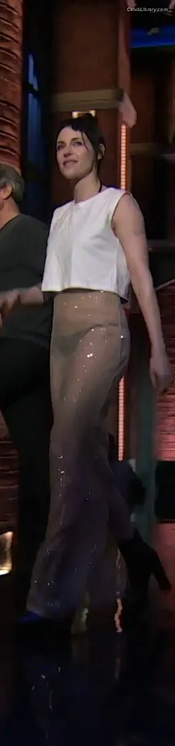 Kristen Stewart photo 4 of 1357