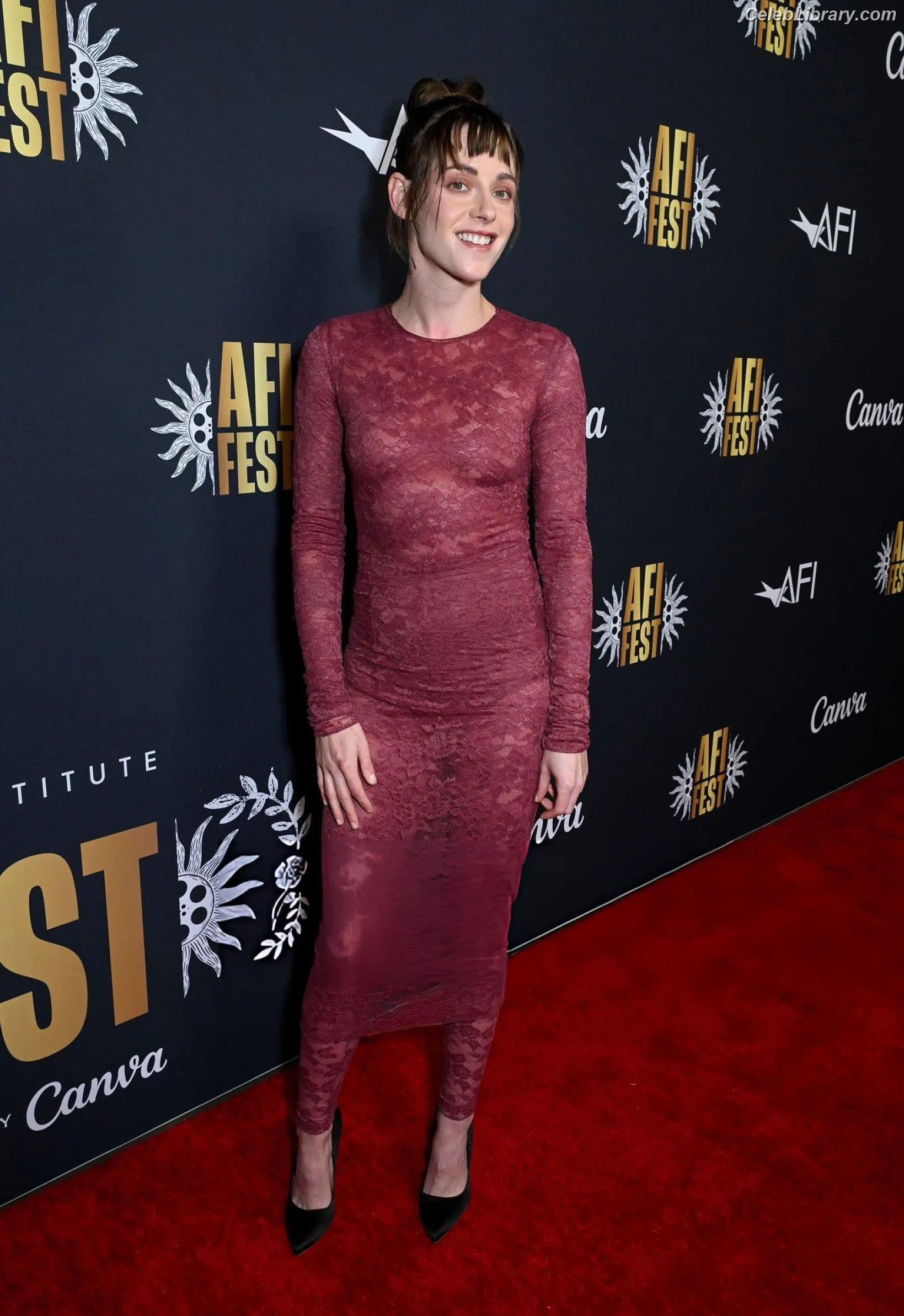 Kristen Stewart photo 9 of 1357