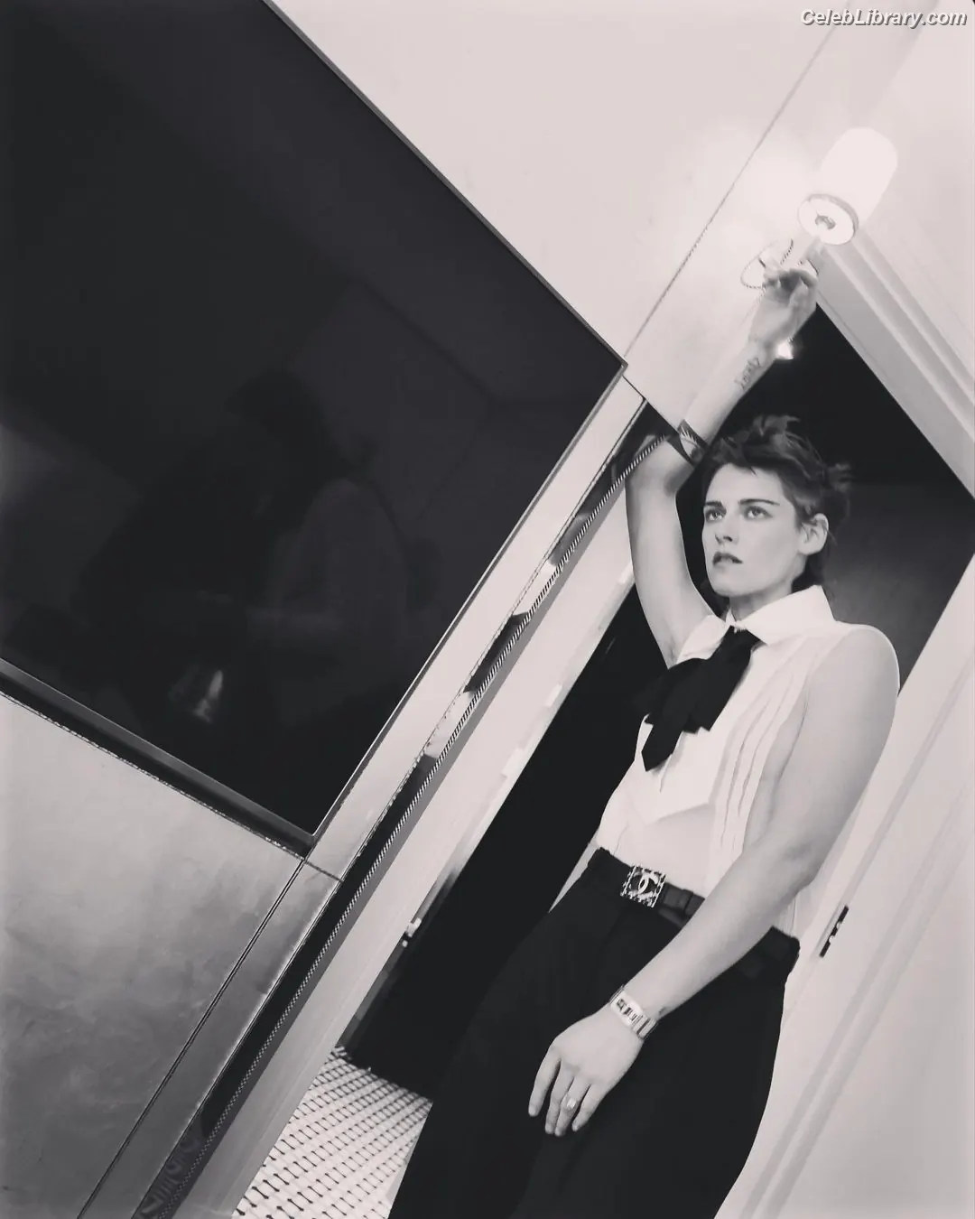 Kristen Stewart photo 2 of 1357