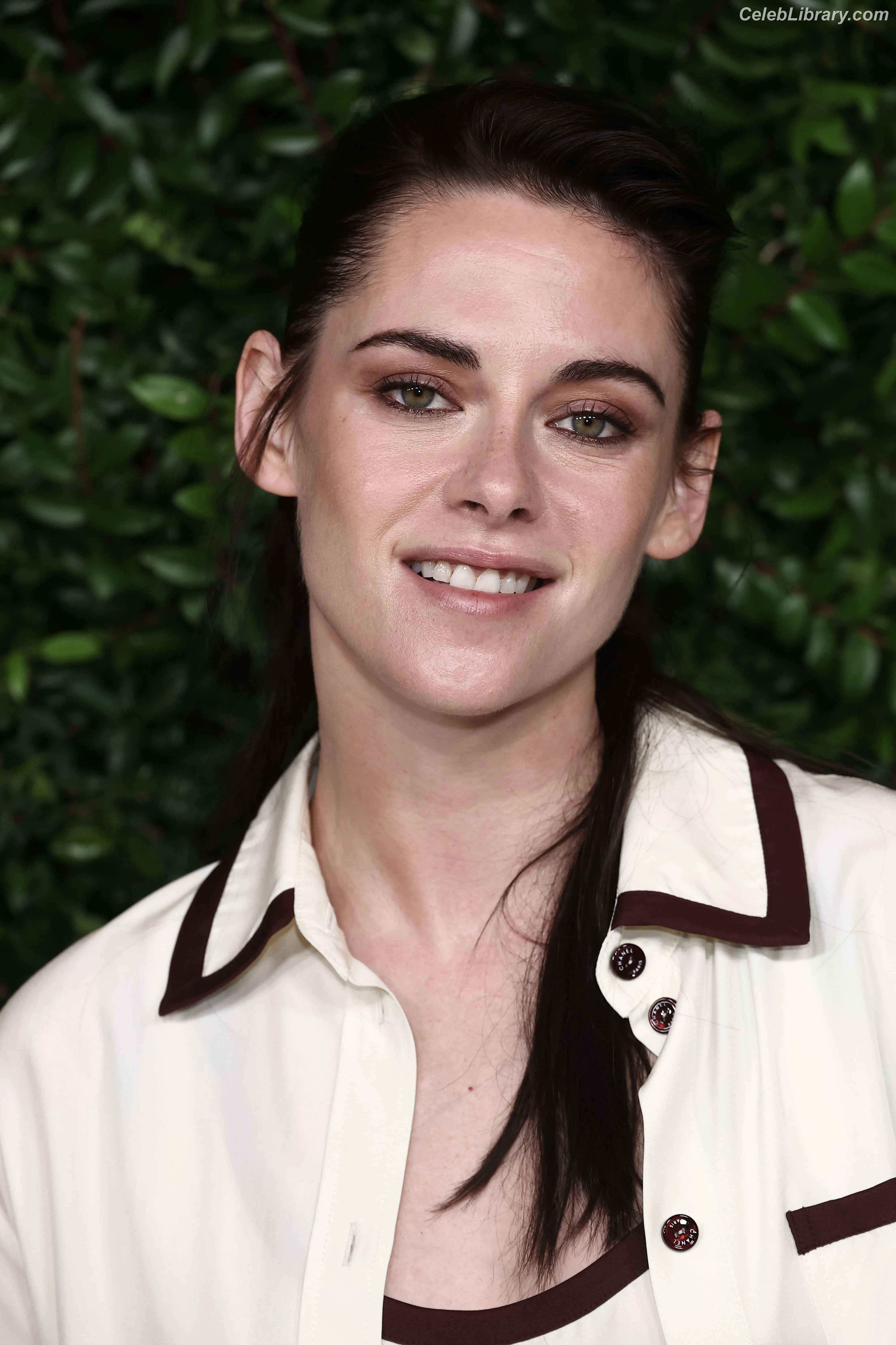 Kristen Stewart photo 21 of 1357