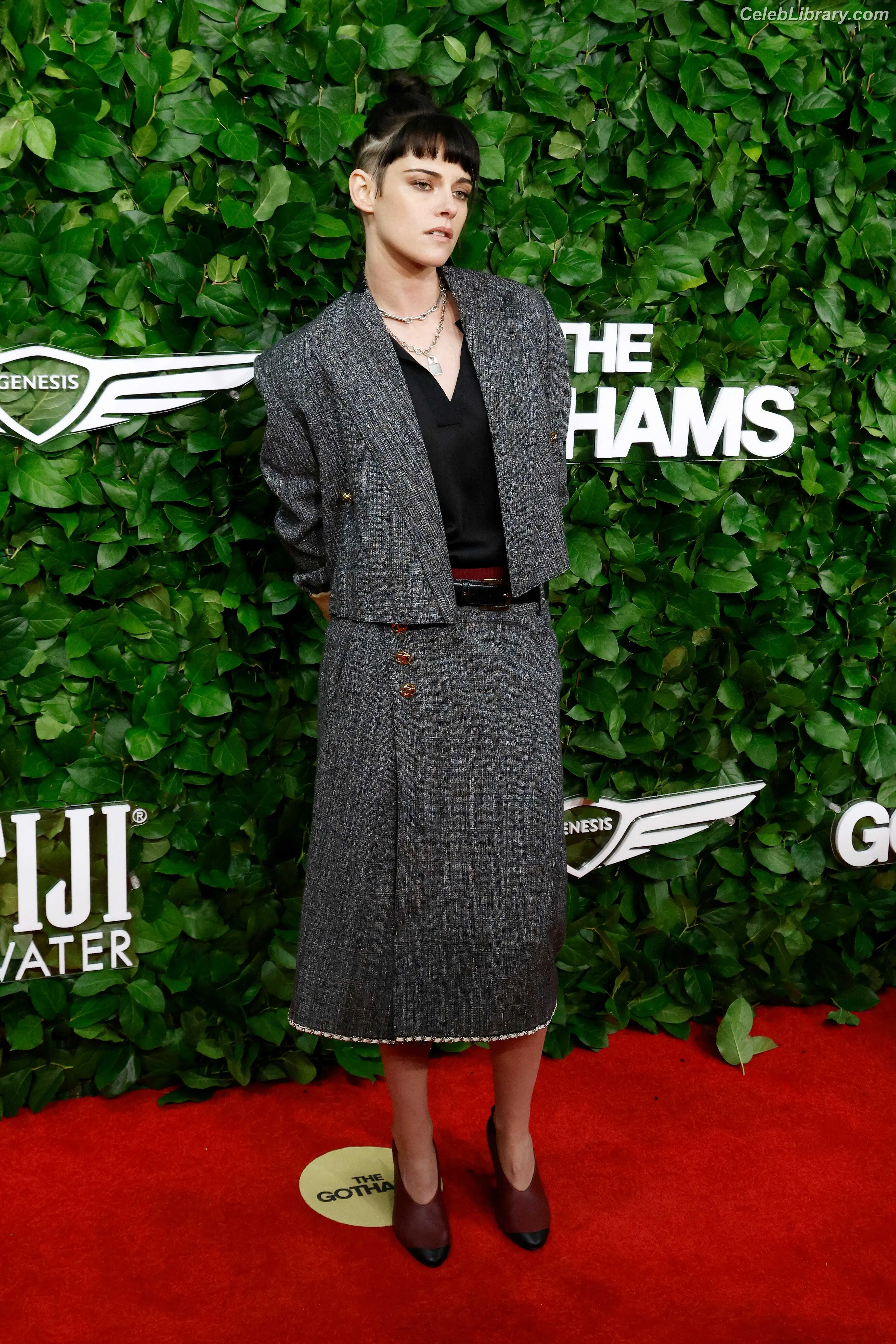 Kristen Stewart photo 1 of 1357