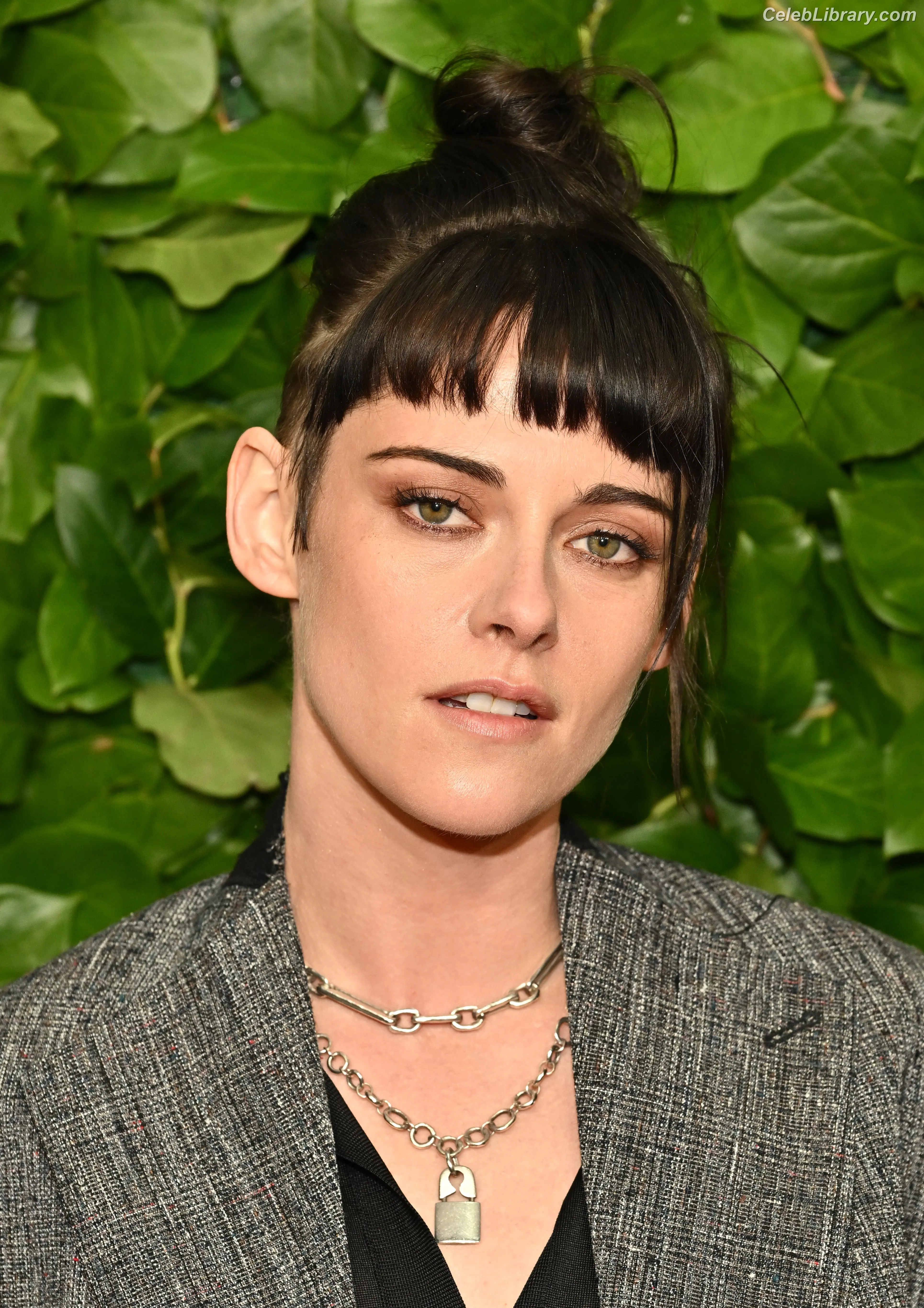 Kristen Stewart photo 9 of 1357