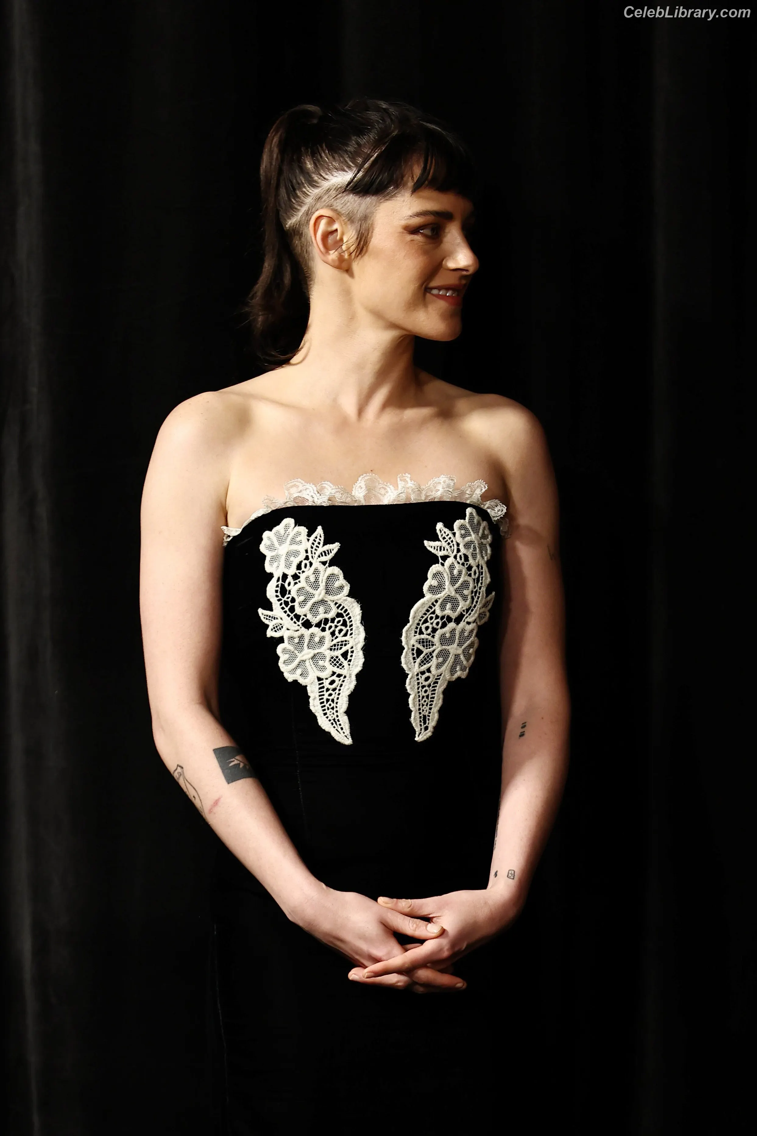 Kristen Stewart photo 7 of 1357