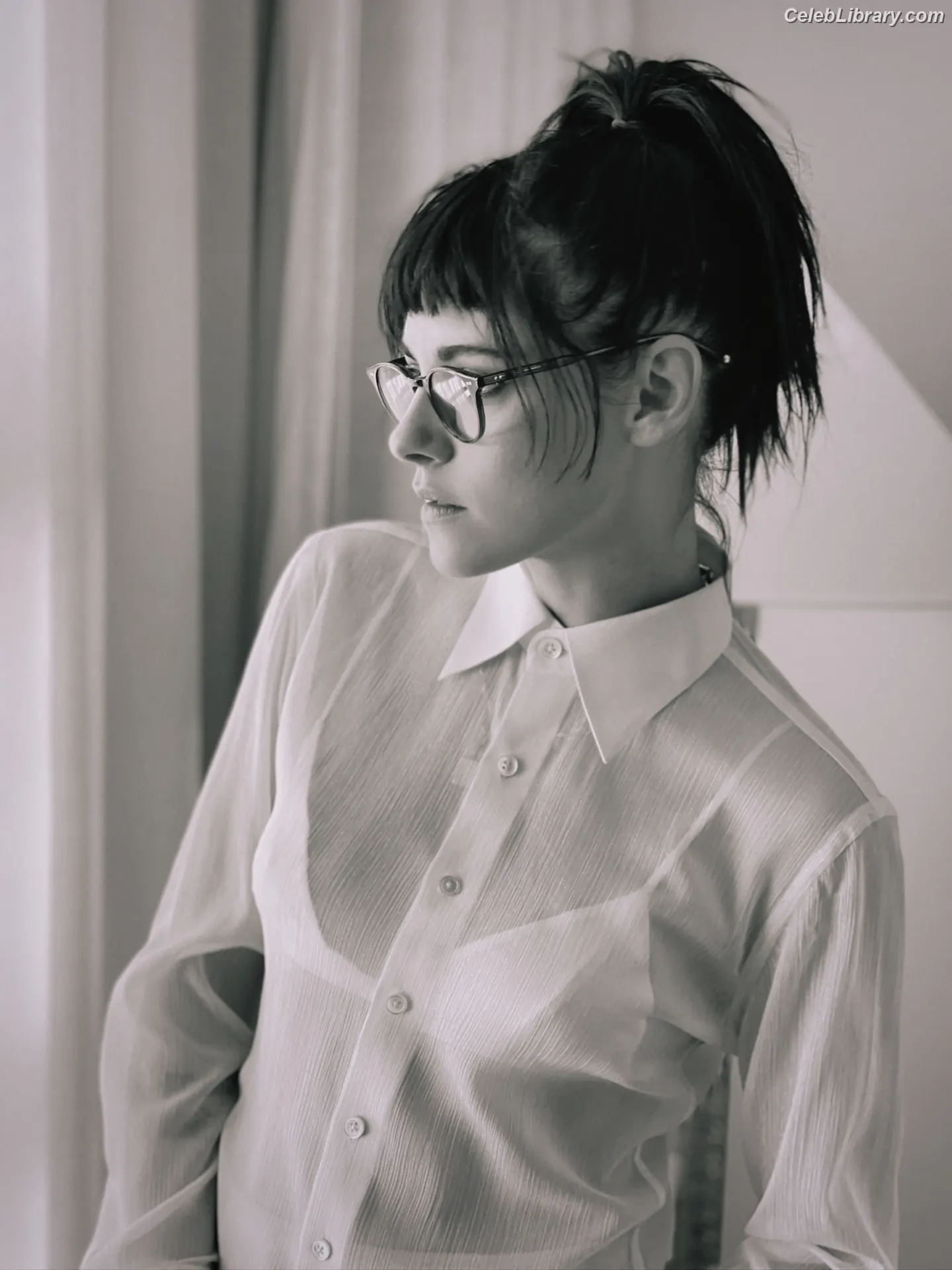 Kristen Stewart photo 10 of 1357