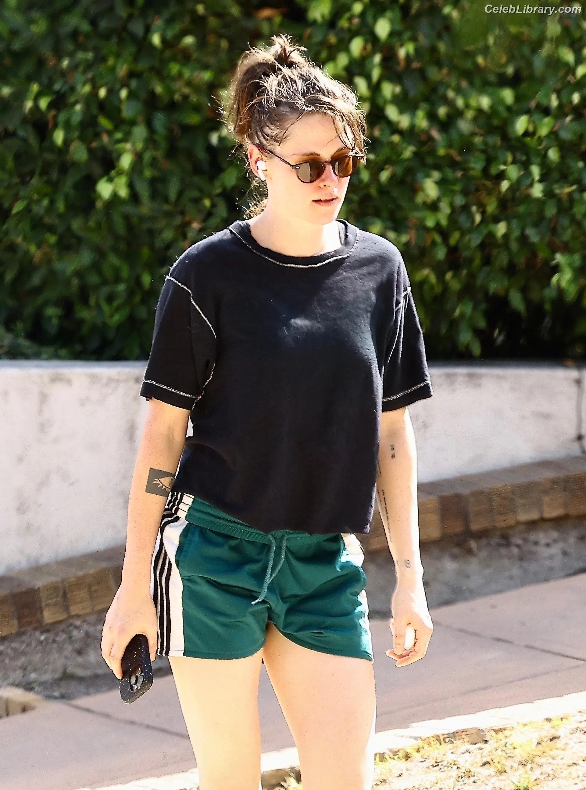 Kristen Stewart photo 9 of 1357