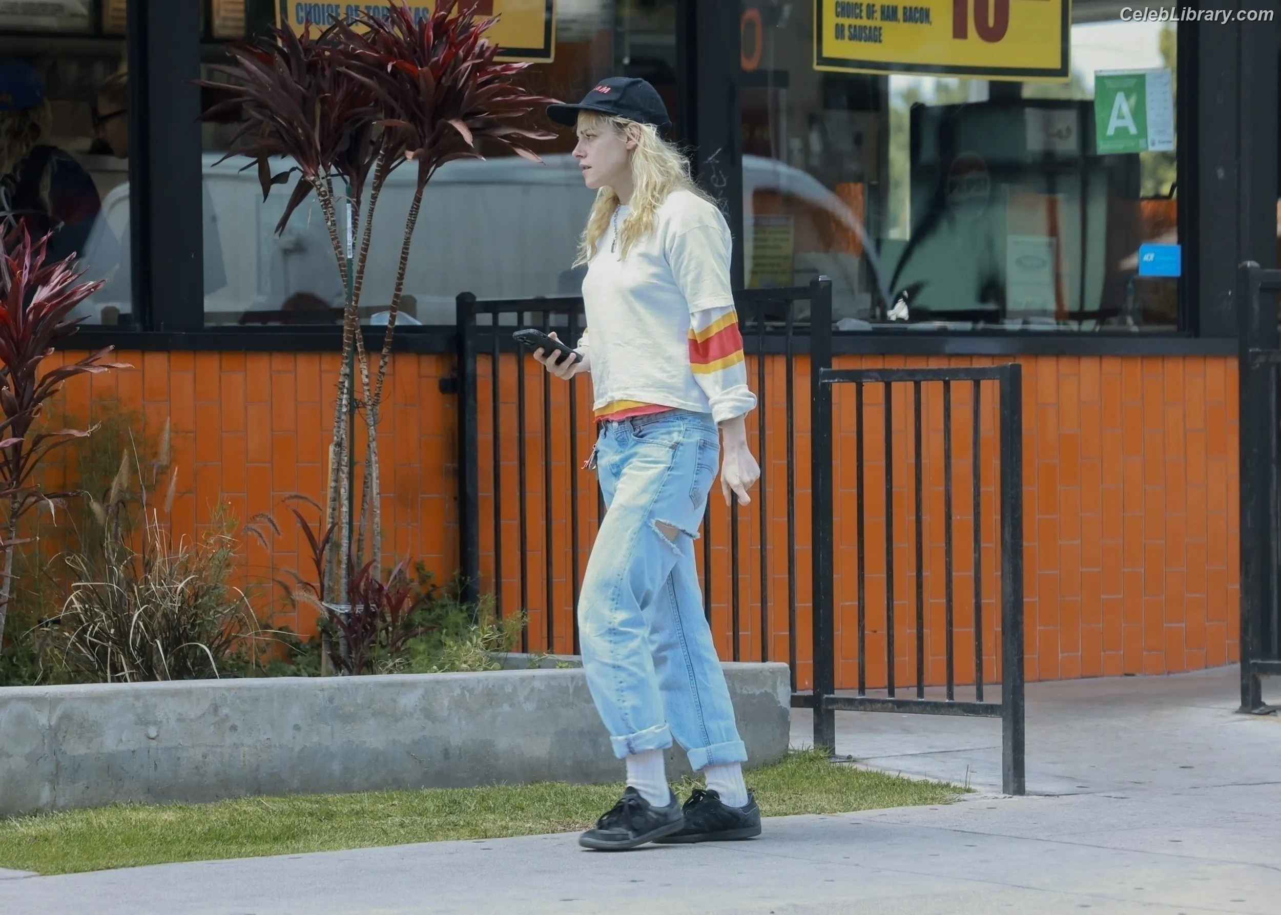 Kristen Stewart photo 22 of 1357