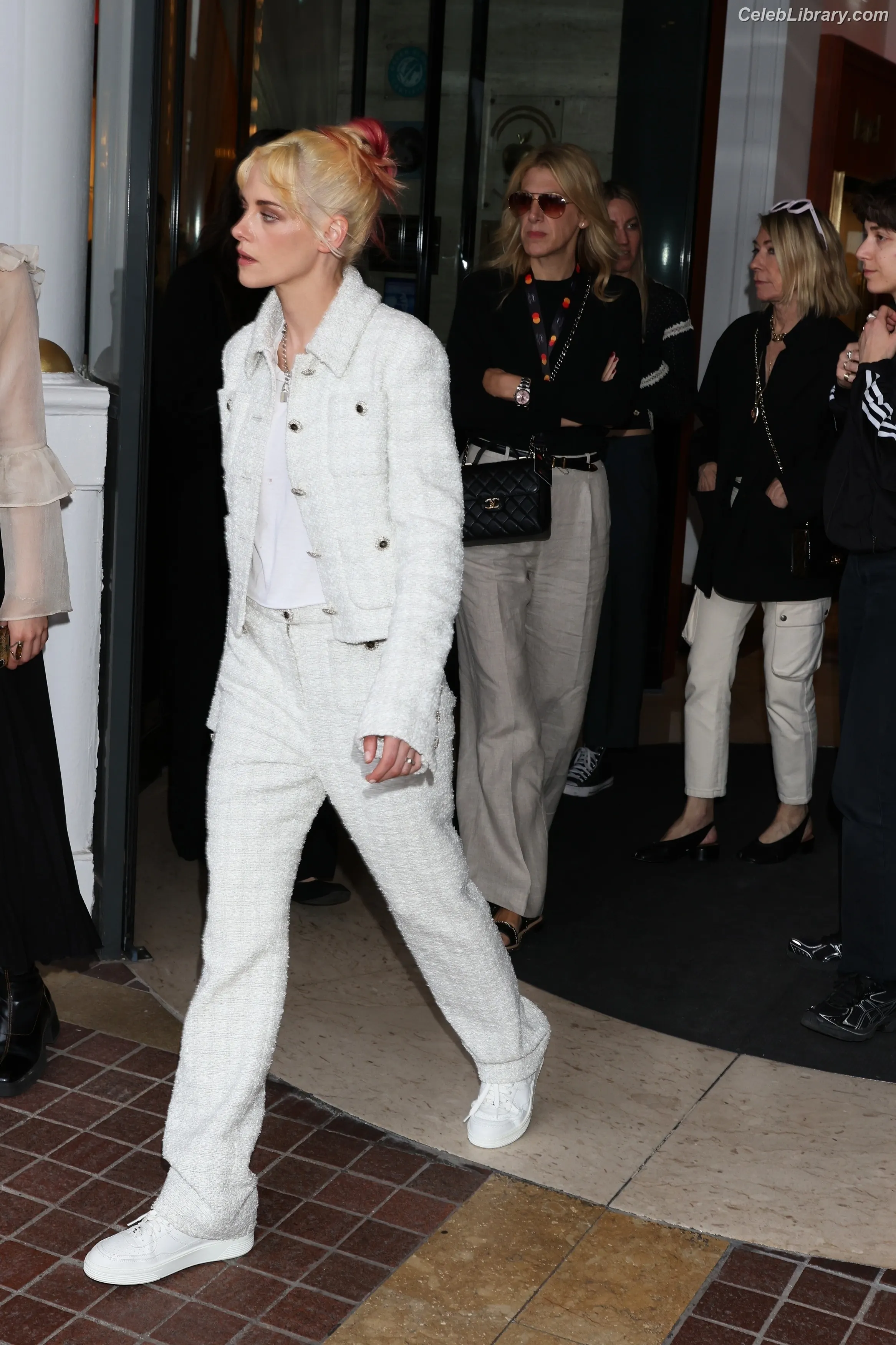 Kristen Stewart photo 21 of 1357