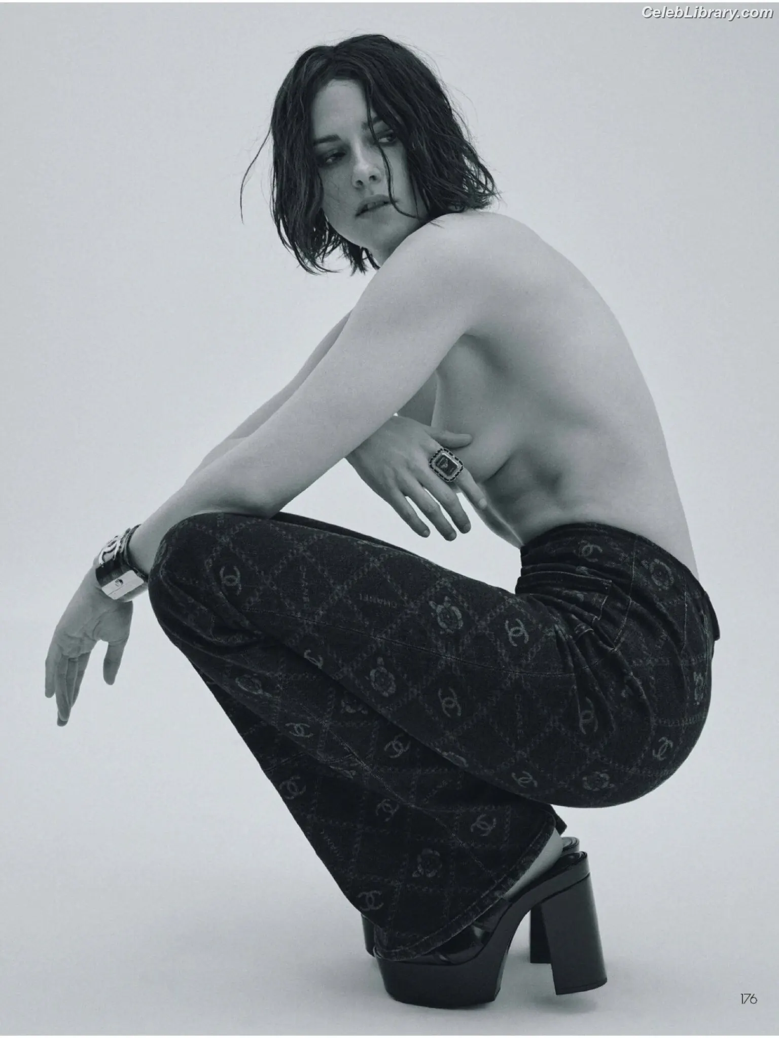 Kristen Stewart photo 21 of 1357