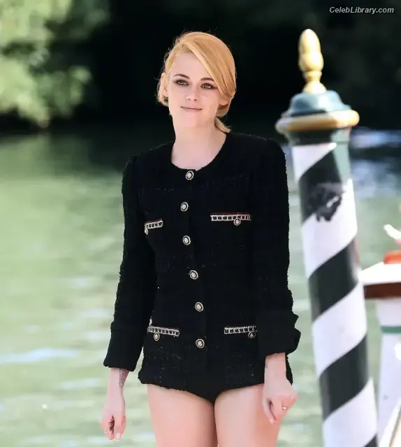 Kristen Stewart photo 21 of 1357