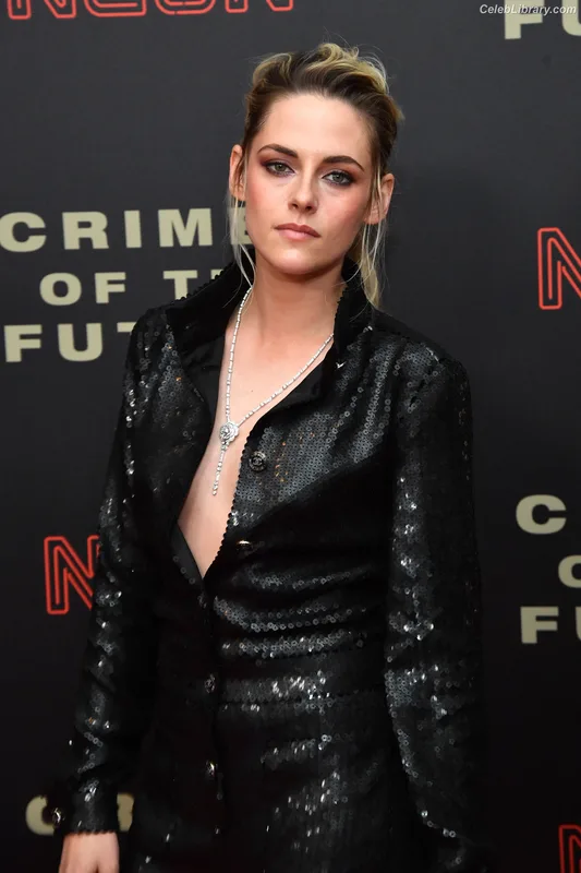 Kristen Stewart photo 23 of 1358