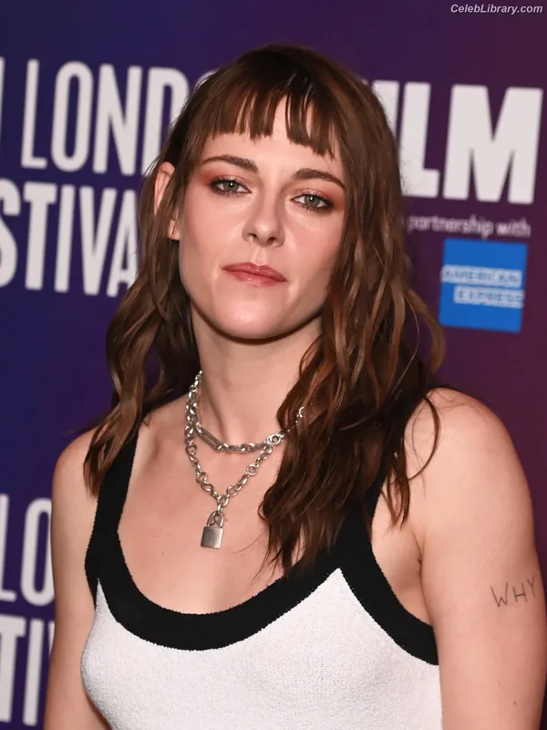 Kristen Stewart photo 14 of 1358