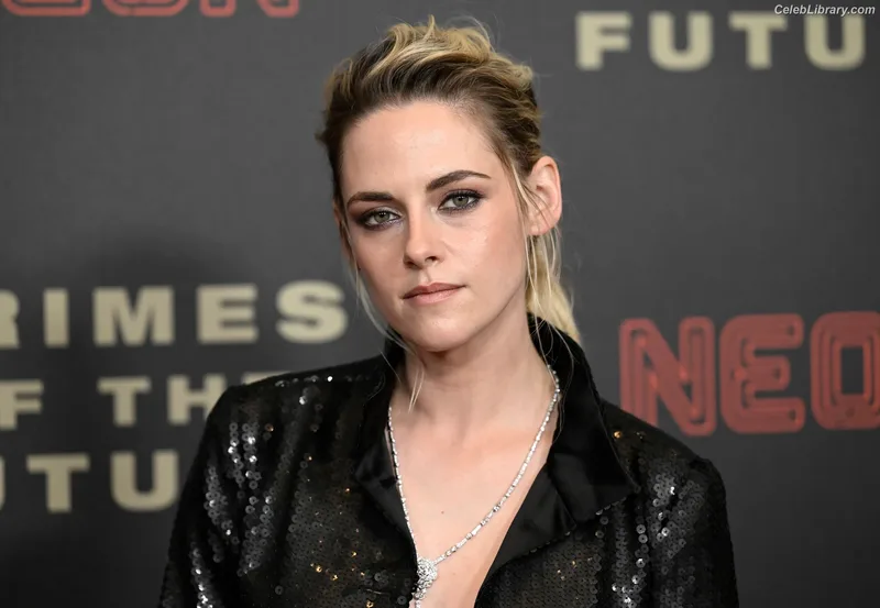 Kristen Stewart photo 5 of 1358