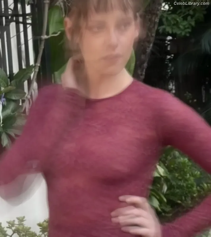 Kristen Stewart photo 6 of 1358