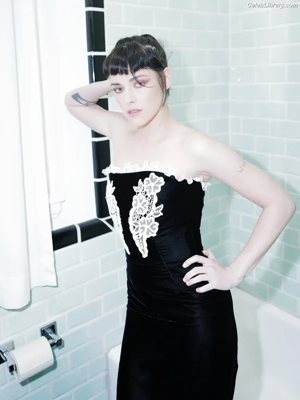 Kristen Stewart photo 15 of 1358