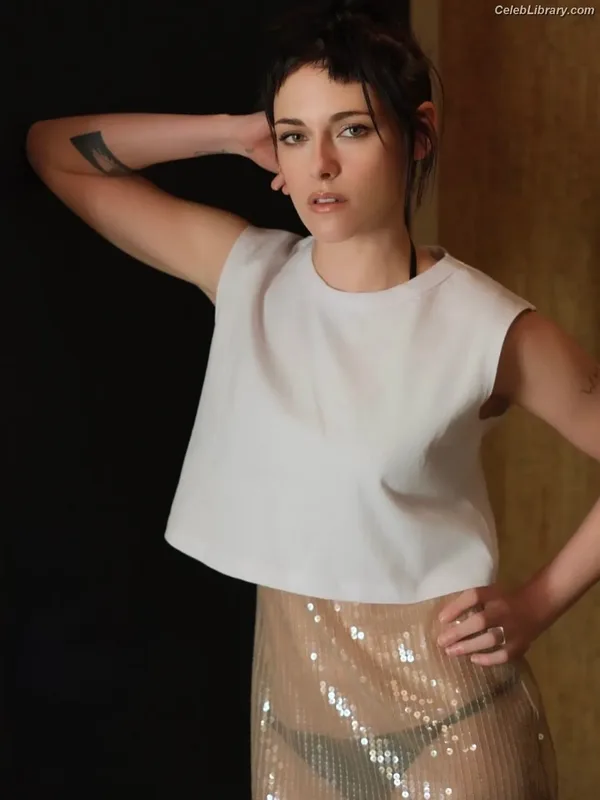 Kristen Stewart photo 24 of 1358