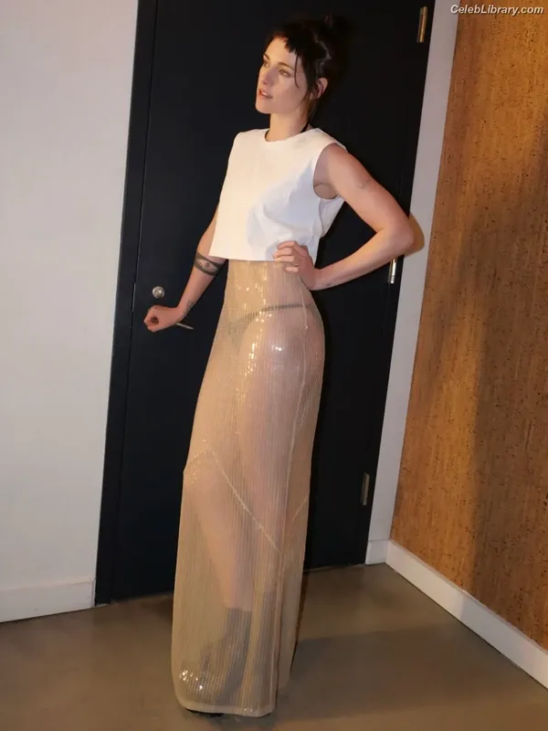 Kristen Stewart photo 1 of 1358
