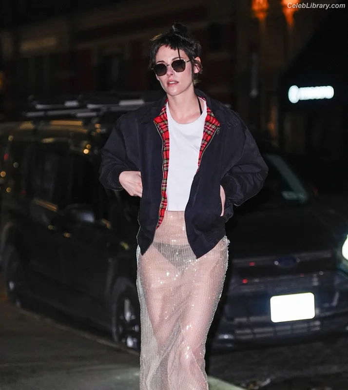 Kristen Stewart photo 6 of 1358