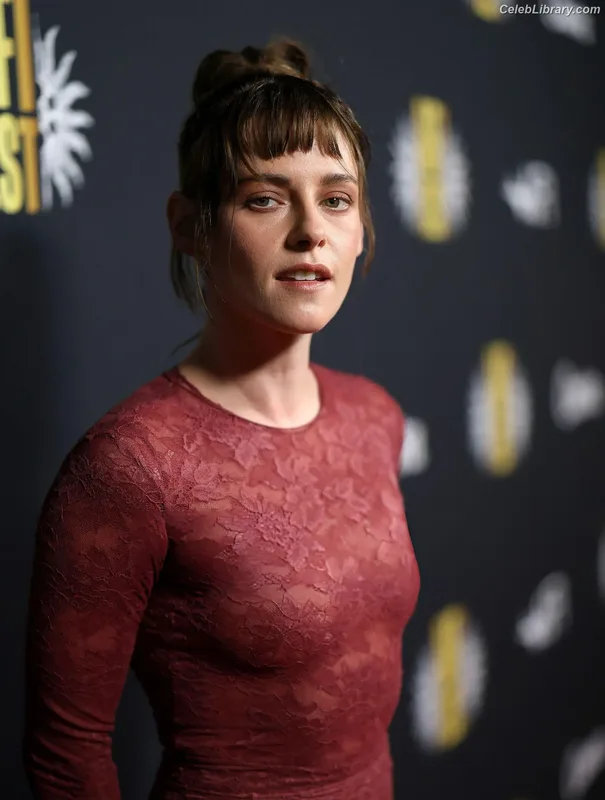 Kristen Stewart photo 20 of 1358
