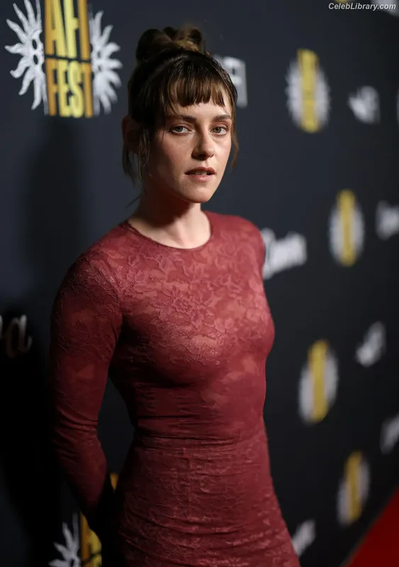 Kristen Stewart photo 9 of 1358
